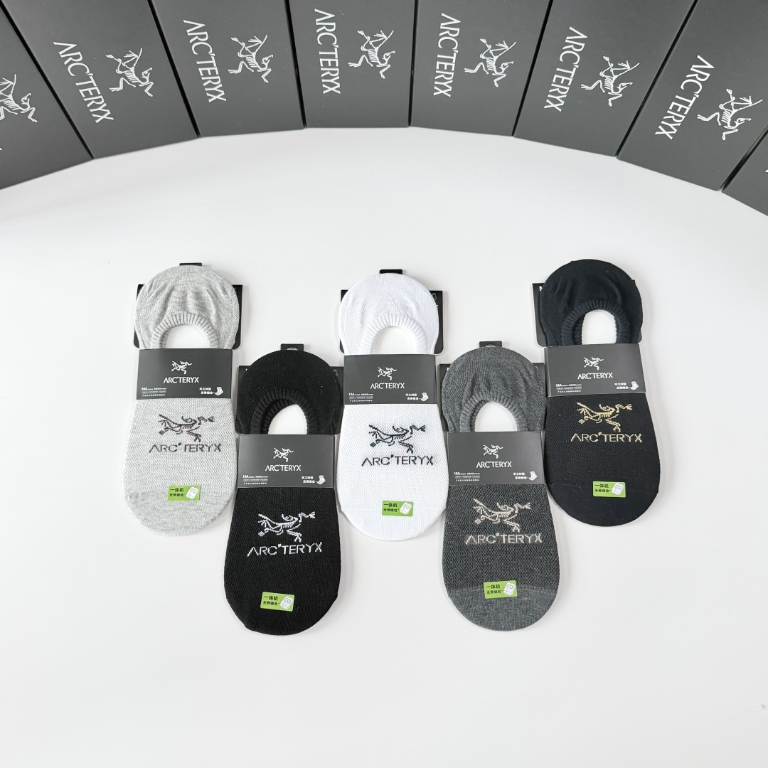 💛配专柜包装 Arcteryx （始祖鸟） 新款船袜堆堆袜袜子！一盒五双，专柜同步筒袜袜子，💛大牌出街，潮人必备。超好搭