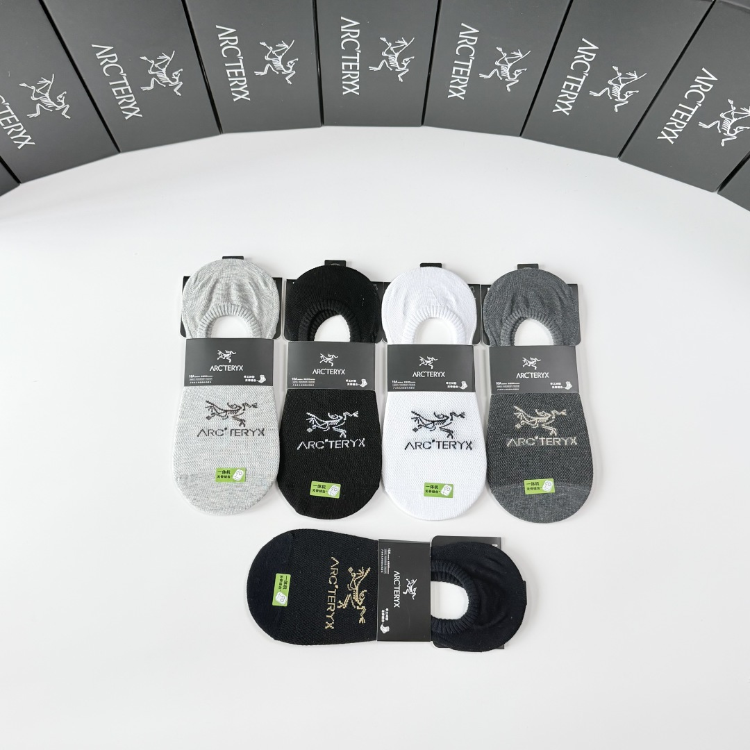 💛配专柜包装 Arcteryx （始祖鸟） 新款船袜堆堆袜袜子！一盒五双，专柜同步筒袜袜子，💛大牌出街，潮人必备。超好搭