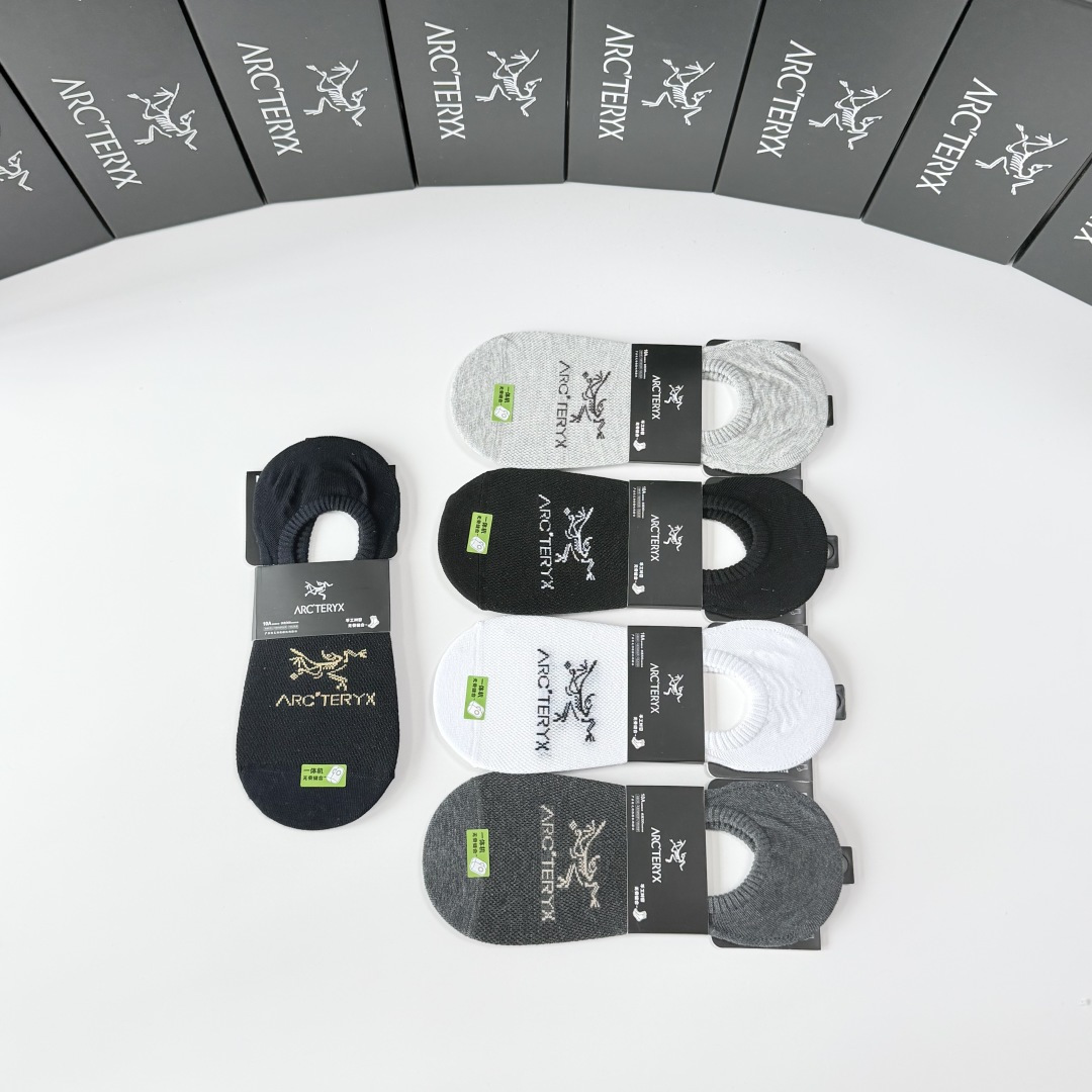 💛配专柜包装 Arcteryx （始祖鸟） 新款船袜堆堆袜袜子！一盒五双，专柜同步筒袜袜子，💛大牌出街，潮人必备。超好搭