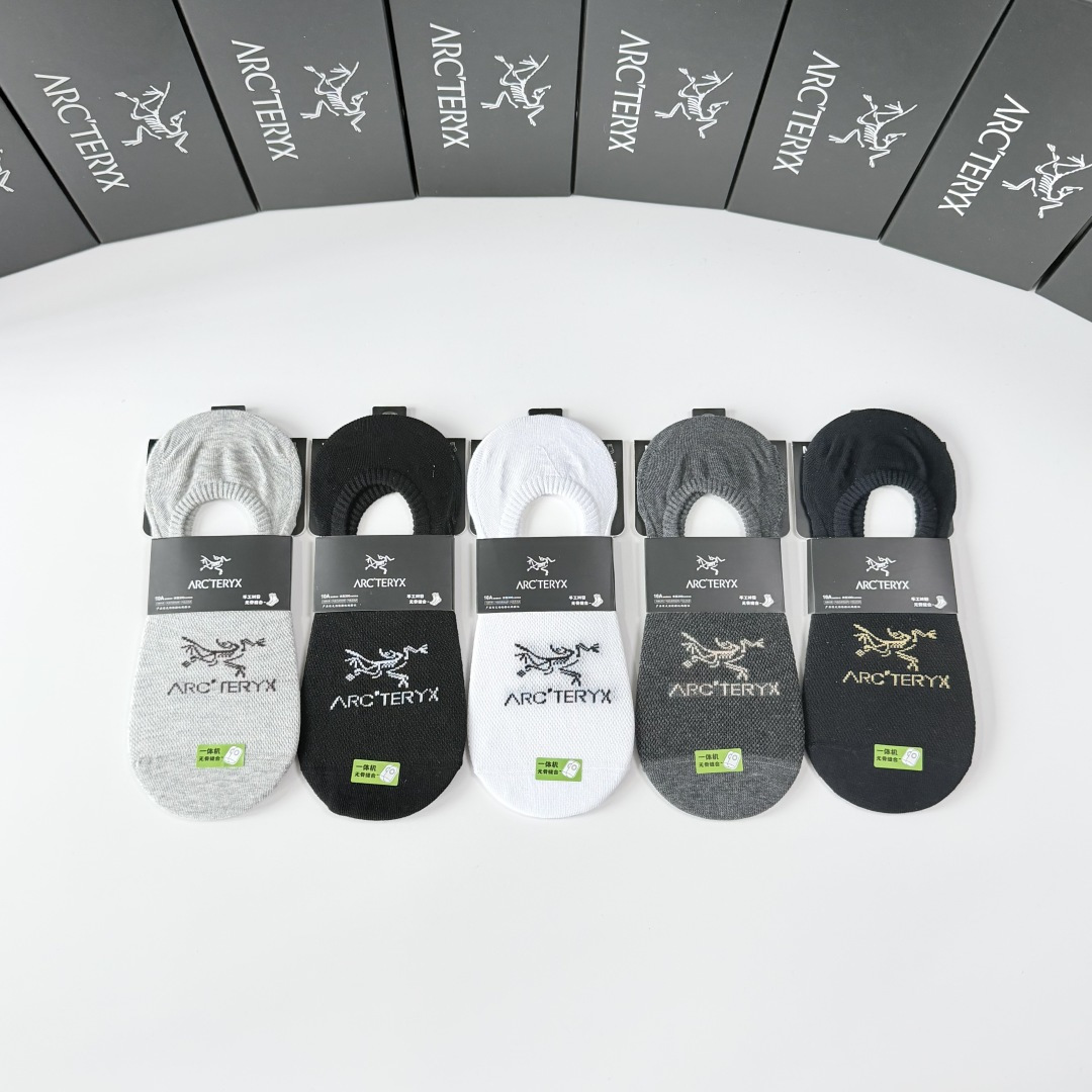 💛配专柜包装 Arcteryx （始祖鸟） 新款船袜堆堆袜袜子！一盒五双，专柜同步筒袜袜子，💛大牌出街，潮人必备。超好搭