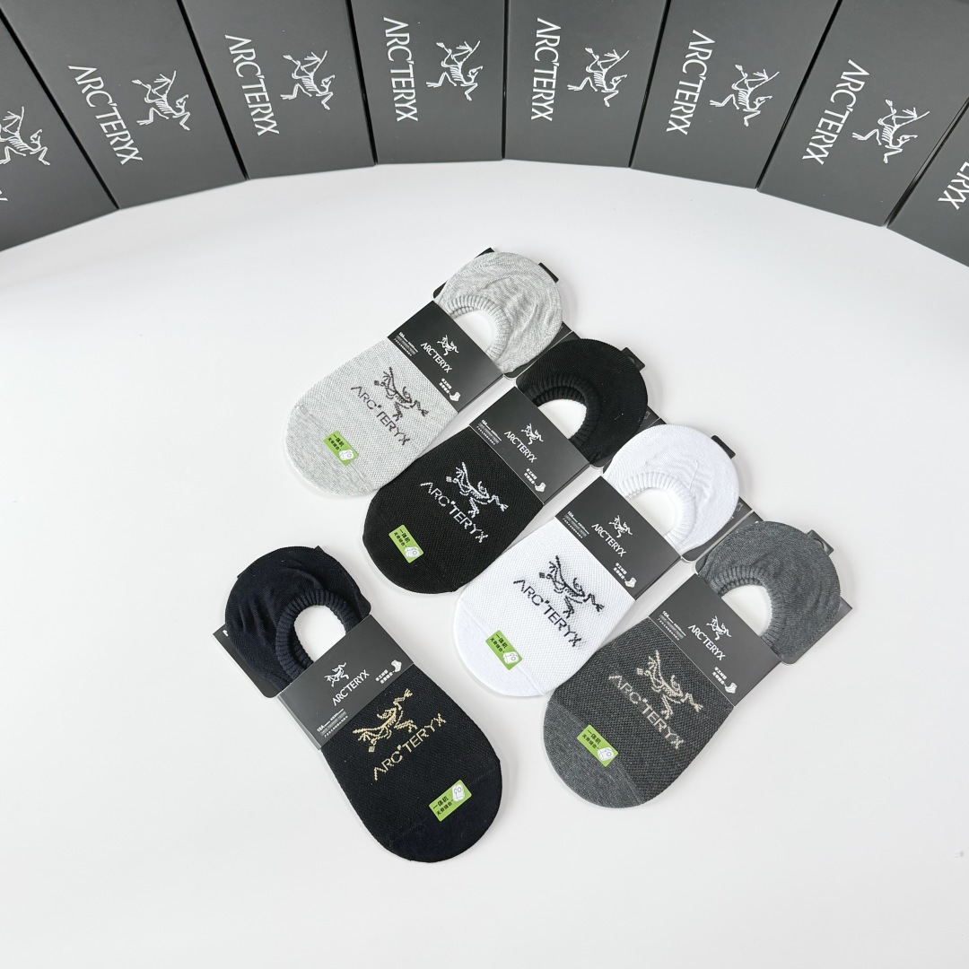 💛配专柜包装 Arcteryx （始祖鸟） 新款船袜堆堆袜袜子！一盒五双，专柜同步筒袜袜子，💛大牌出街，潮人必备。超好搭