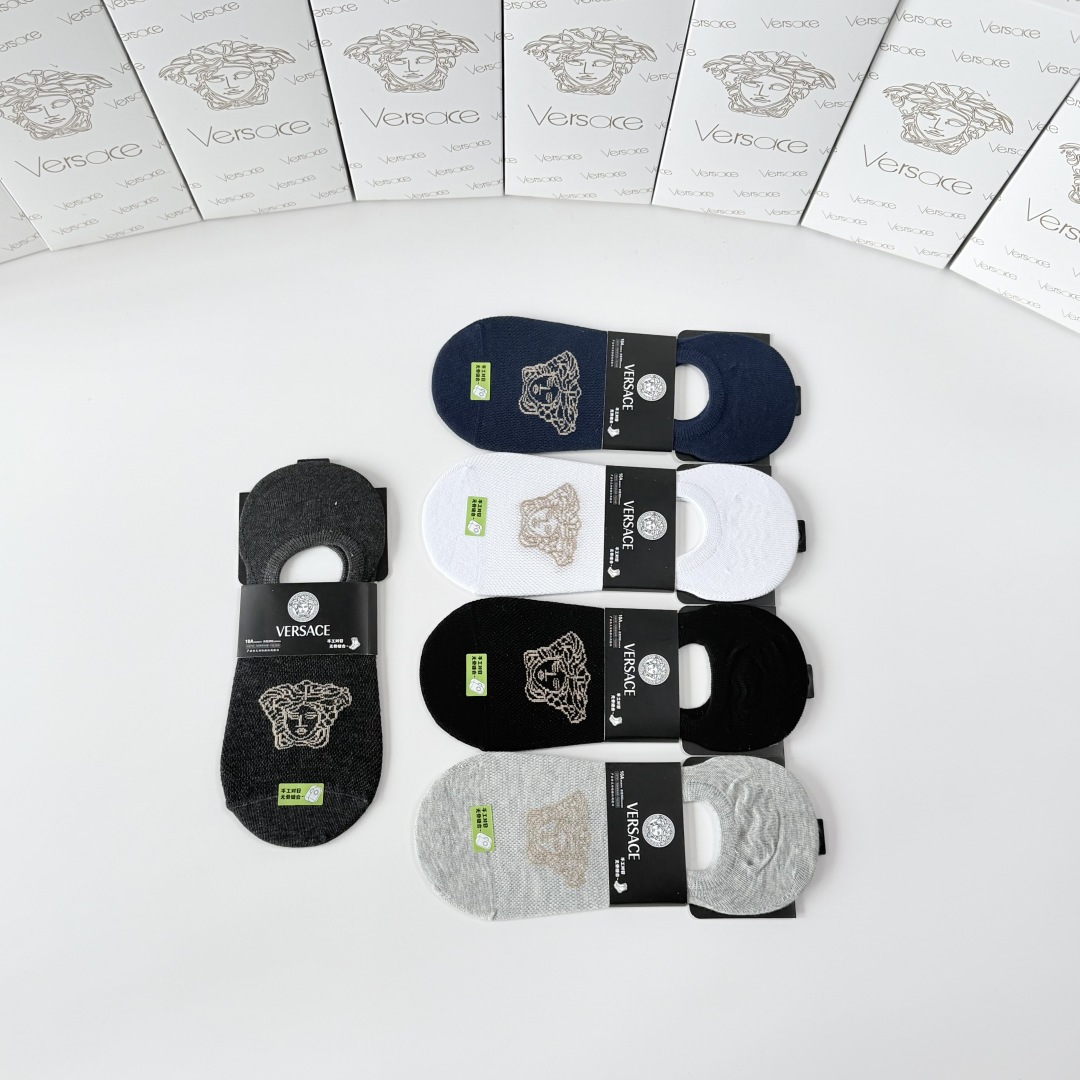 💛配专柜包装 VERSACE（范思哲）新款船袜堆堆袜袜子！一盒五双，专柜同步筒袜袜子，💛大牌出街，潮人必备。超好搭