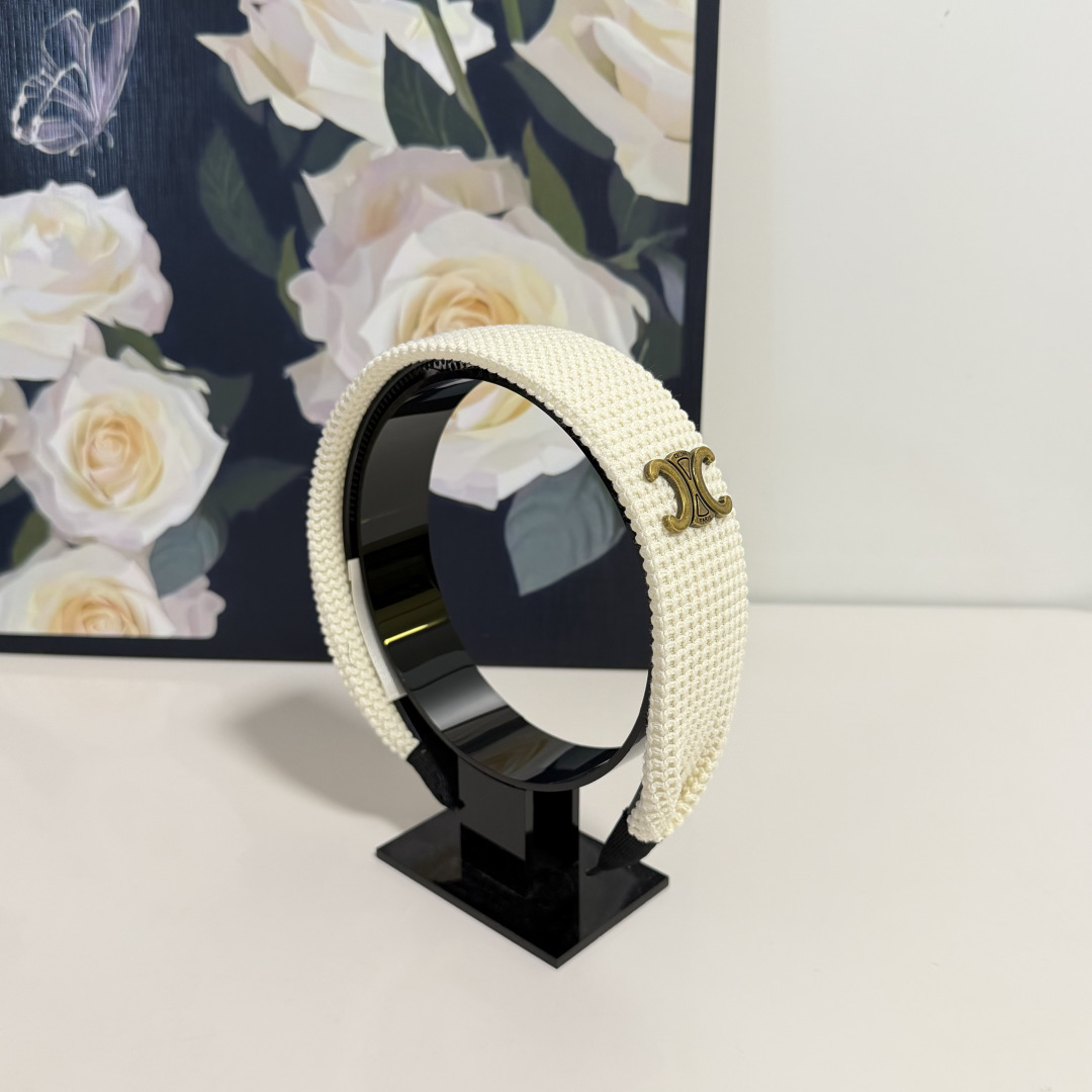 NO:941911,Specially equipped with counter packaging, Celine's latest hairbands. Little fairies can get it now. Special material, no hair, salty or sweet ~ hairpins, hairpins, celine, celine, hairpins19860909特 配专柜包装 Celine（赛琳）最新发箍 小仙女快入手 特殊材质 不嘞头 可盐可甜～发夹,发夹,celine,celine,hairpins,accessory