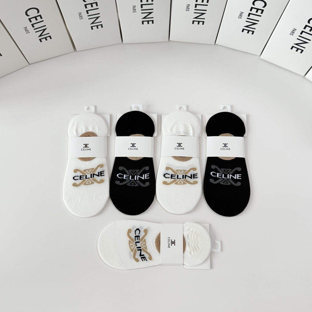 💛配包装 CELINE（赛琳）新款船袜堆堆袜袜子！一盒五双， 专柜同步筒款袜子，💛大牌出街，潮人必备🔥超好搭