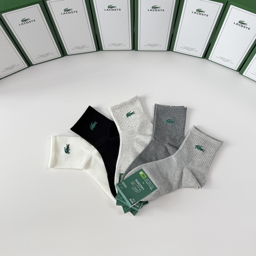 💛配专柜包装 LACOSTE（鳄鱼）新款中长款堆堆袜袜子！一盒五双，专柜同步筒袜袜子，💛大牌出街，潮人必备🔥超好搭。