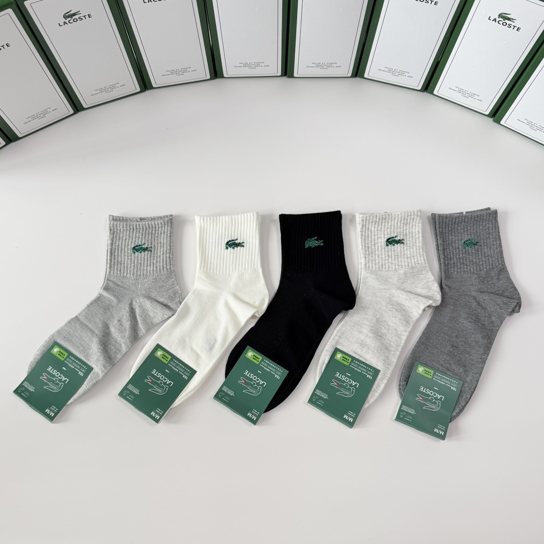 💛配专柜包装 LACOSTE（鳄鱼）新款中长款堆堆袜袜子！一盒五双，专柜同步筒袜袜子，💛大牌出街，潮人必备🔥超好搭。