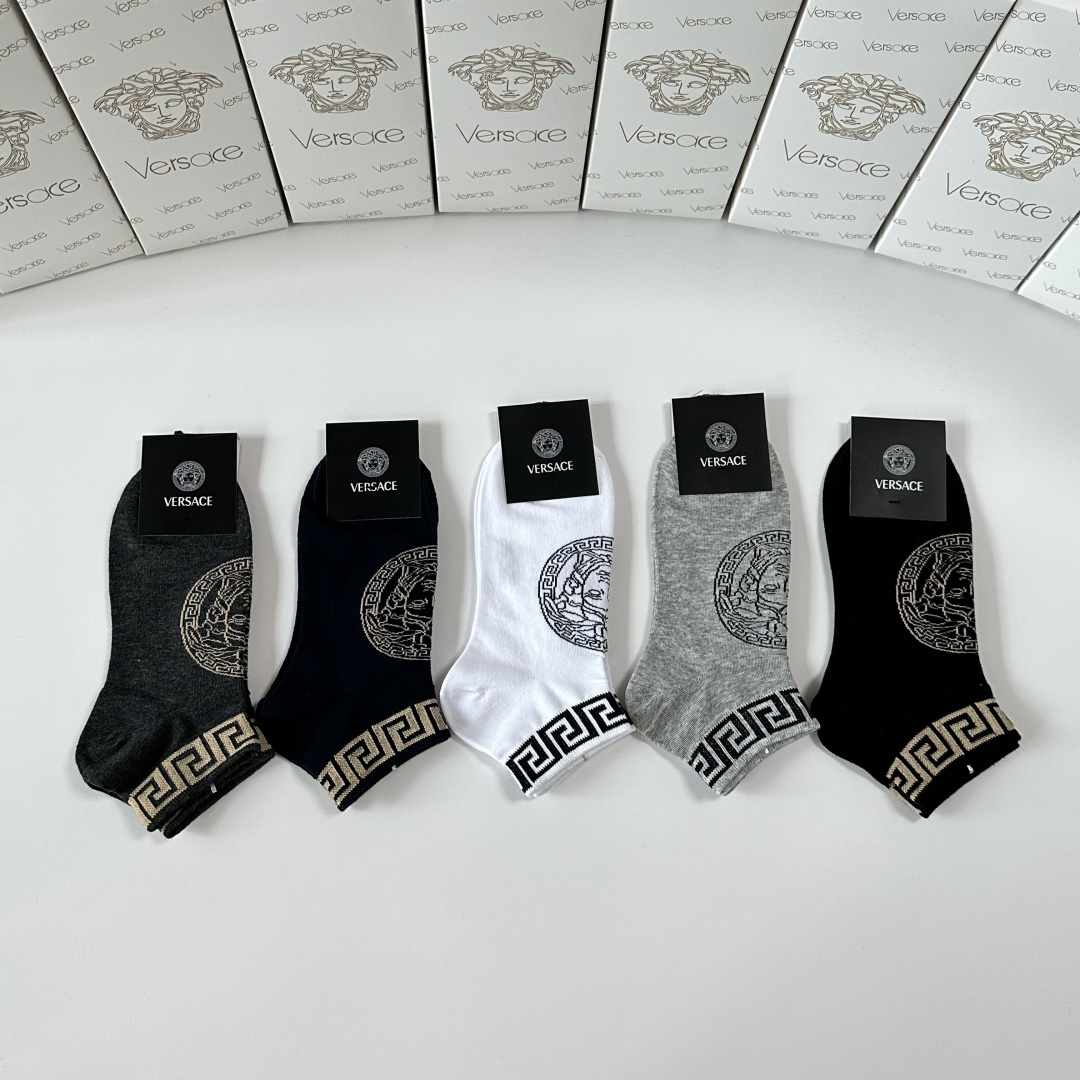 💛配专柜包装 VERSACE（范思哲） 新款中短款堆堆袜袜子！一盒五双，专柜同步筒袜袜子，💛大牌出街，潮人必备🔥超好搭