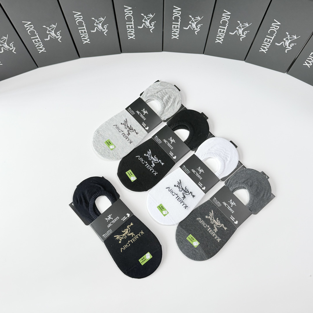💛配专柜包装 Arcteryx （始祖鸟） 新款船袜堆堆袜袜子！一盒五双，专柜同步筒袜袜子，💛大牌出街，潮人必备🔥超好搭