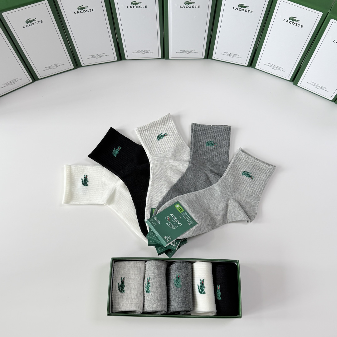 💛配专柜包装 LACOSTE（鳄鱼）新款中长款堆堆袜袜子！一盒五双，专柜同步筒袜袜子，💛大牌出街，潮人必备🔥超好搭。