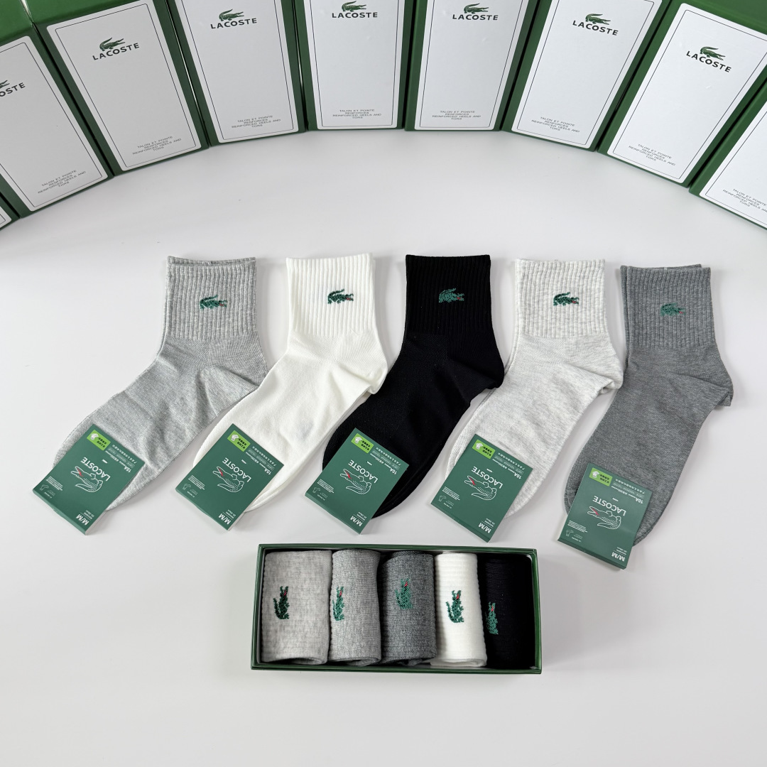 💛配专柜包装 LACOSTE（鳄鱼）新款中长款堆堆袜袜子！一盒五双，专柜同步筒袜袜子，💛大牌出街，潮人必备🔥超好搭。