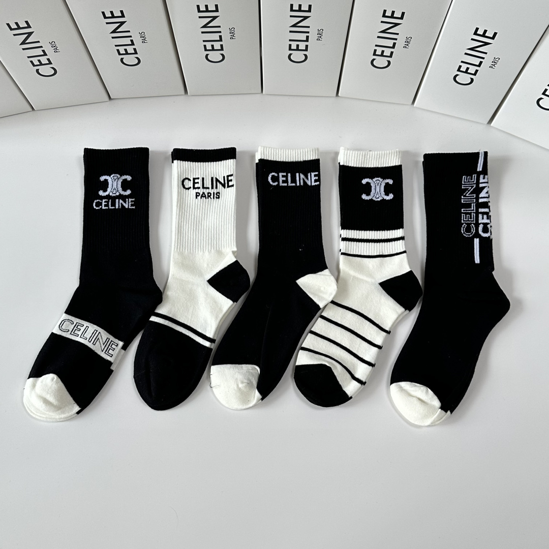 💛配专柜包装 Celine（赛琳）新款中筒袜堆堆袜袜子！一盒五双，专柜同步筒袜袜子，💛大牌出街，潮人必备🔥超好搭