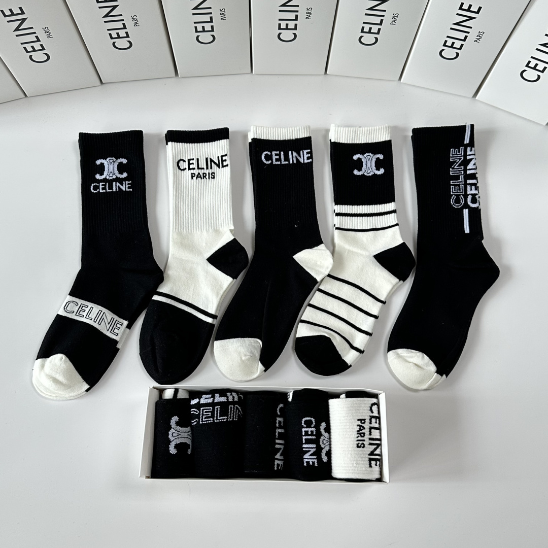 💛配专柜包装 Celine（赛琳）新款中筒袜堆堆袜袜子！一盒五双，专柜同步筒袜袜子，💛大牌出街，潮人必备🔥超好搭