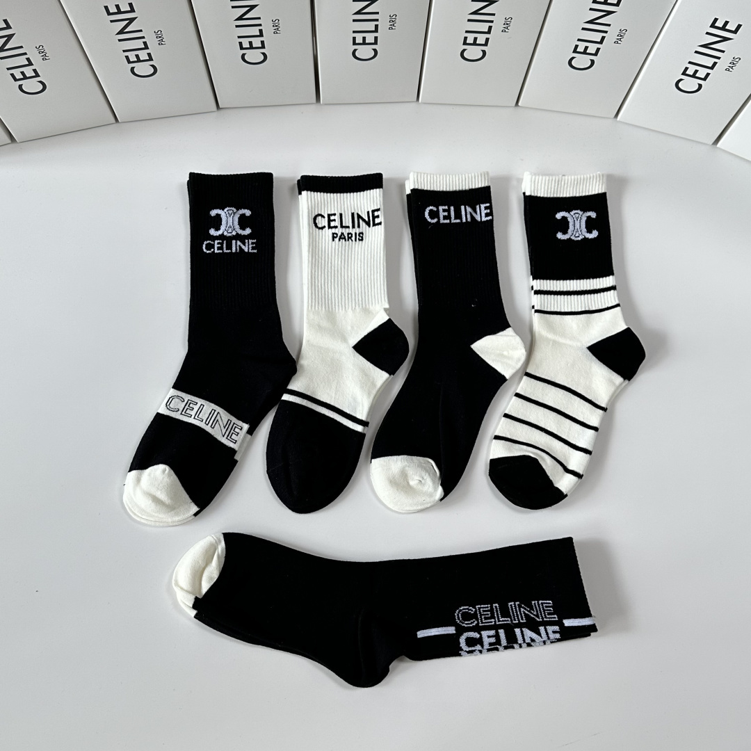 💛配专柜包装 Celine（赛琳）新款中筒袜堆堆袜袜子！一盒五双，专柜同步筒袜袜子，💛大牌出街，潮人必备🔥超好搭