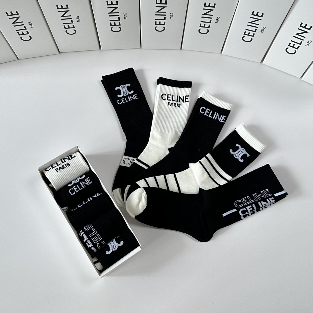 💛配专柜包装 Celine（赛琳）新款中筒袜堆堆袜袜子！一盒五双，专柜同步筒袜袜子，💛大牌出街，潮人必备🔥超好搭