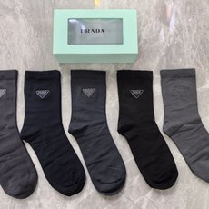 💛配专柜包装 阿玛尼 新款刺绣中长款堆堆袜袜子!一盒五双,专柜同步筒袜袜子,💛大牌出街,潮人必备🔥超好搭 💛配专柜包装 阿玛尼 新款刺绣中长款堆堆袜袜子!一盒五双,专柜同步筒袜袜子,💛大牌出街,潮人必备🔥超好搭