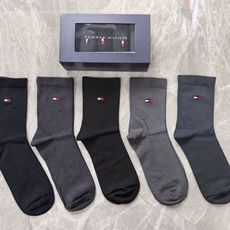 💛配专柜包装 Tommy(汤姆)新款刺绣中长款堆堆袜袜子!一盒五双,专柜同步筒袜袜子,💛大牌出街,潮人必备🔥超好搭。 💛配专柜包装 Tommy(汤姆)新款刺绣中长款堆堆袜袜子!一盒五双,专柜同步筒袜袜子,💛大牌出街,潮人必备🔥超好搭。
