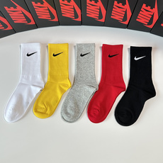 💛配包装 NIKE(耐克)新款中长款堆堆袜袜子!一盒五双, 专柜同步筒款袜子,💛大牌出街,潮人必备🔥超好搭 💛配包装 NIKE(耐克)新款中长款堆堆袜袜子!一盒五双, 专柜同步筒款袜子,💛大牌出街,潮人必备🔥超好搭