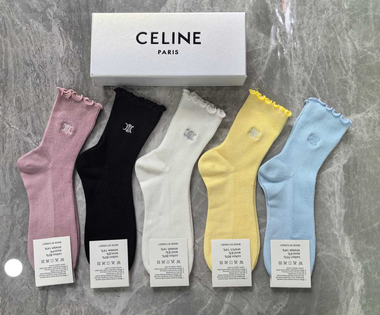 💛配专柜包装 CELINE（赛琳）最新双针中长筒刺绣款堆堆袜袜子！一盒五双，专柜同步筒袜袜子，💛大牌出街，潮人必备🔥超好