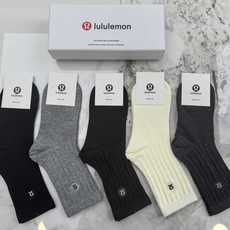 💛配专柜包装 luluemon(露露)最新双针中长筒刺绣款堆堆袜袜子!一盒五双,专柜同步筒袜袜子,💛大牌出街,潮人必备🔥 💛配专柜包装 luluemon(露露)最新双针中长筒刺绣款堆堆袜袜子!一盒五双,专柜同步筒袜袜子,💛大牌出街,潮人必备🔥