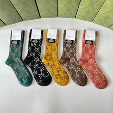💛配专柜包装 Gucci(古驰)新款双针中长款堆堆袜袜子!一盒五双,专柜同步筒袜袜子,💛大牌出街,潮人必备🔥超好搭 💛配专柜包装 Gucci(古驰)新款双针中长款堆堆袜袜子!一盒五双,专柜同步筒袜袜子,💛大牌出街,潮人必备🔥超好搭