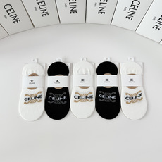 💛配包装 CELINE(赛琳)新款船袜堆堆袜袜子!一盒五双, 专柜同步筒款袜子,💛大牌出街,潮人必备🔥超好搭 💛配包装 CELINE(赛琳)新款船袜堆堆袜袜子!一盒五双, 专柜同步筒款袜子,💛大牌出街,潮人必备🔥超好搭