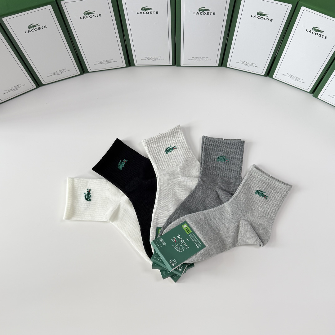 💛配专柜包装 LACOSTE（鳄鱼）新款中长款堆堆袜袜子！一盒五双，专柜同步筒袜袜子，💛大牌出街，潮人必备🔥超好搭。
