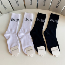 💛配专柜包装 Balenciaga(巴黎世家)新款中长款堆堆袜袜子!一盒四双,专柜同步筒袜袜子,💛大牌出街,潮人必备🔥超 💛配专柜包装 Balenciaga(巴黎世家)新款中长款堆堆袜袜子!一盒四双,专柜同步筒袜袜子,💛大牌出街,潮人必备🔥超