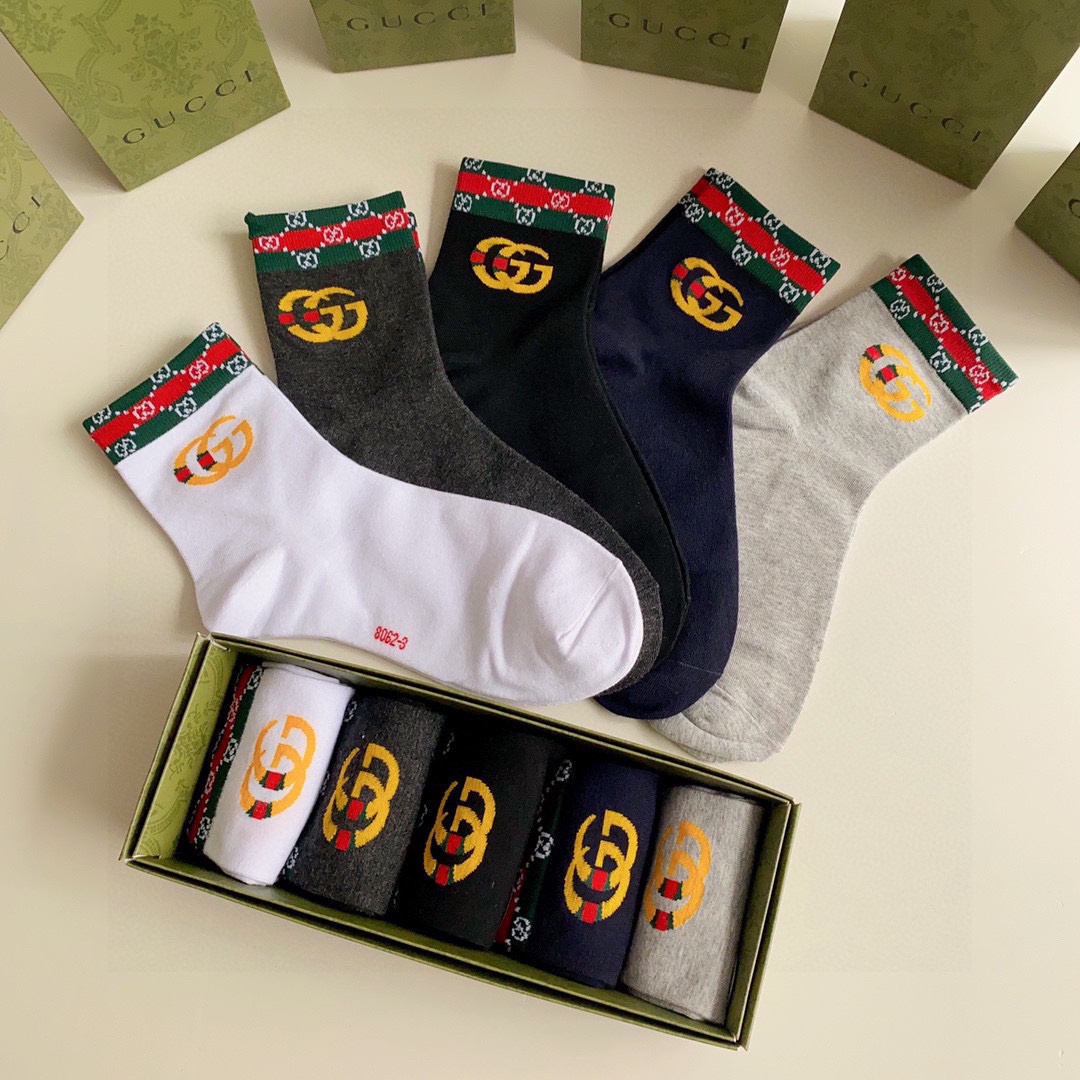 💛配专柜包装 GUCCI（古驰）新款中长款堆堆袜袜子！一盒五双，专柜同步筒袜袜子，💛大牌出街，潮人必备🔥超好搭