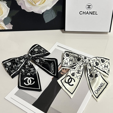 配专柜包装 Chanel(香奈儿)最新蝴蝶结中古发夹# 信我!人手必备的单品 这件必须买 洋气神仙颜值💕💫 小仙女要收了 配专柜包装 Chanel(香奈儿)最新蝴蝶结中古发夹# 信我!人手必备的单品 这件必须买 洋气神仙颜值💕💫 小仙女要收了