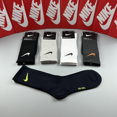 💛配专柜包装 NIKE(耐克)新款中长款堆堆袜袜子!一盒五双,专柜同步筒袜袜子,💛大牌出街,潮人必备🔥超好搭 💛配专柜包装 NIKE(耐克)新款中长款堆堆袜袜子!一盒五双,专柜同步筒袜袜子,💛大牌出街,潮人必备🔥超好搭