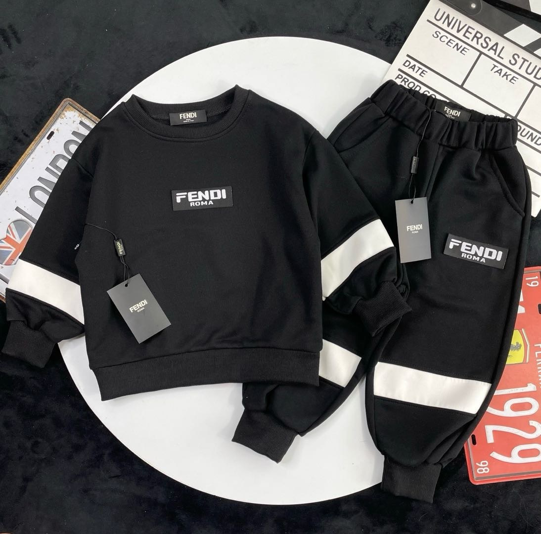 🌐 Fendi ♻️ Conjunto combinado (100-160) 🎗 ¡Etiqueta original! ¡Embalaje original! ¡Marca original! 🌐 Se puede compra…