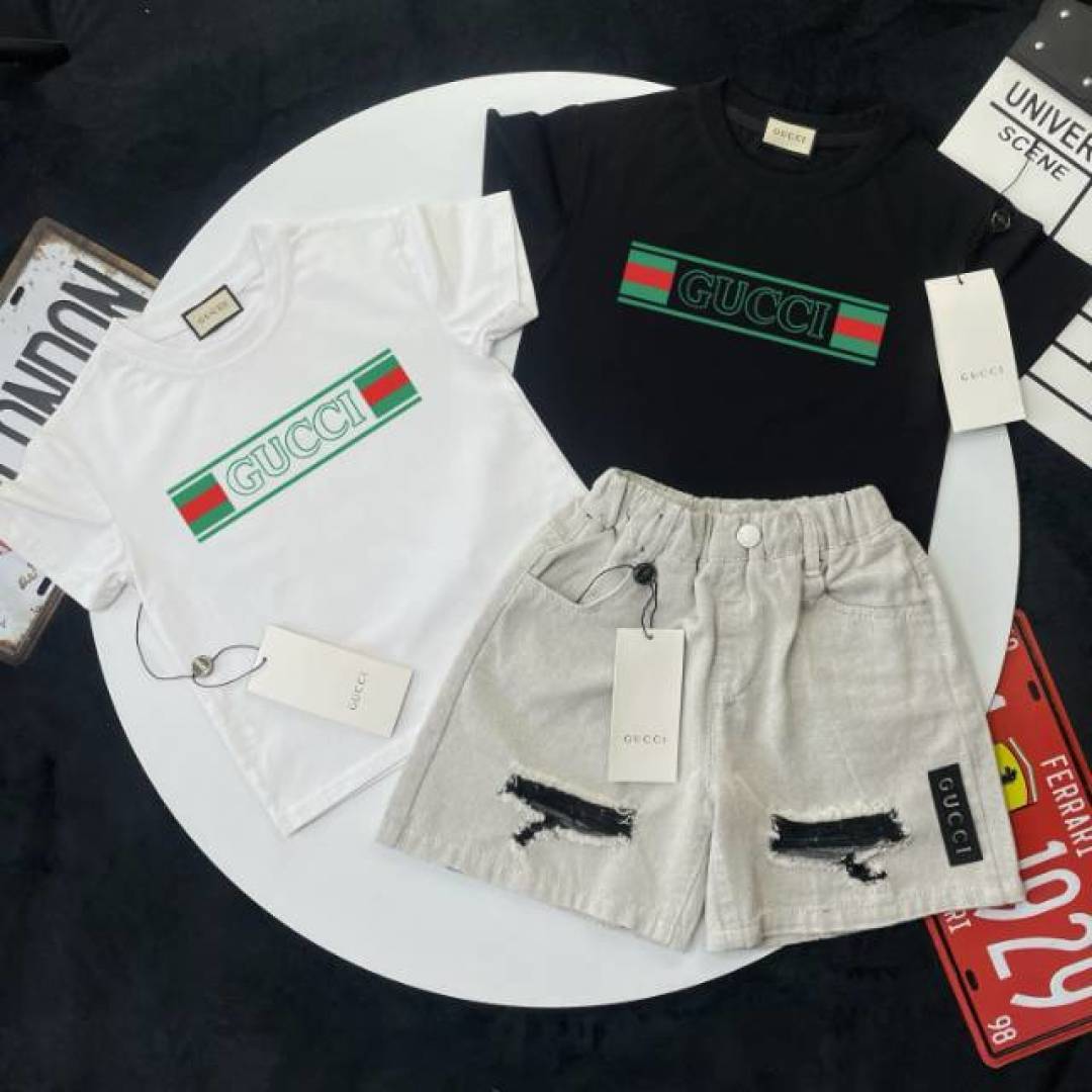 🌐 Gucci ♻️ Conjunto (90-150) ♻️Camiseta ♻️Pantalones cortos 🎗Etiqueta original, embalaje original, marca original. 🌐…