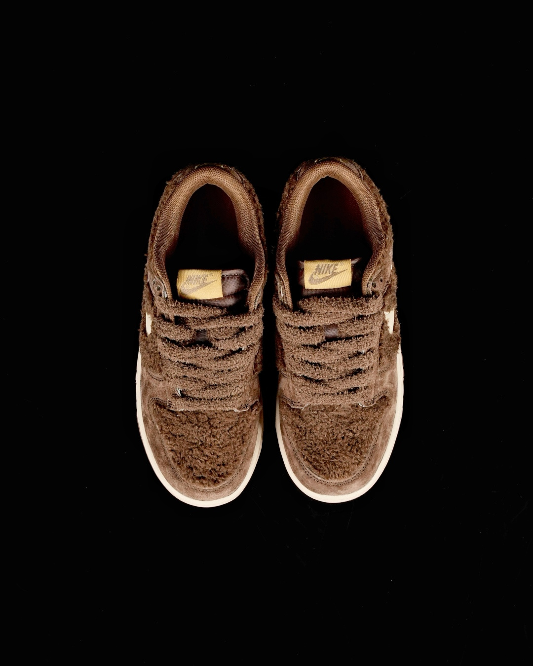 爆款新品‼️Labubu 定制款 跨越次元的美学 栗子可可 GB6675-001全鞋采用Dunk SB定