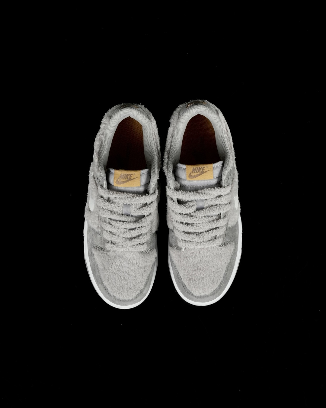 爆款新品‼️Labubu 定制款 跨越次元的美学 芝麻豆豆 GB6675-007全鞋采用Dunk SB定