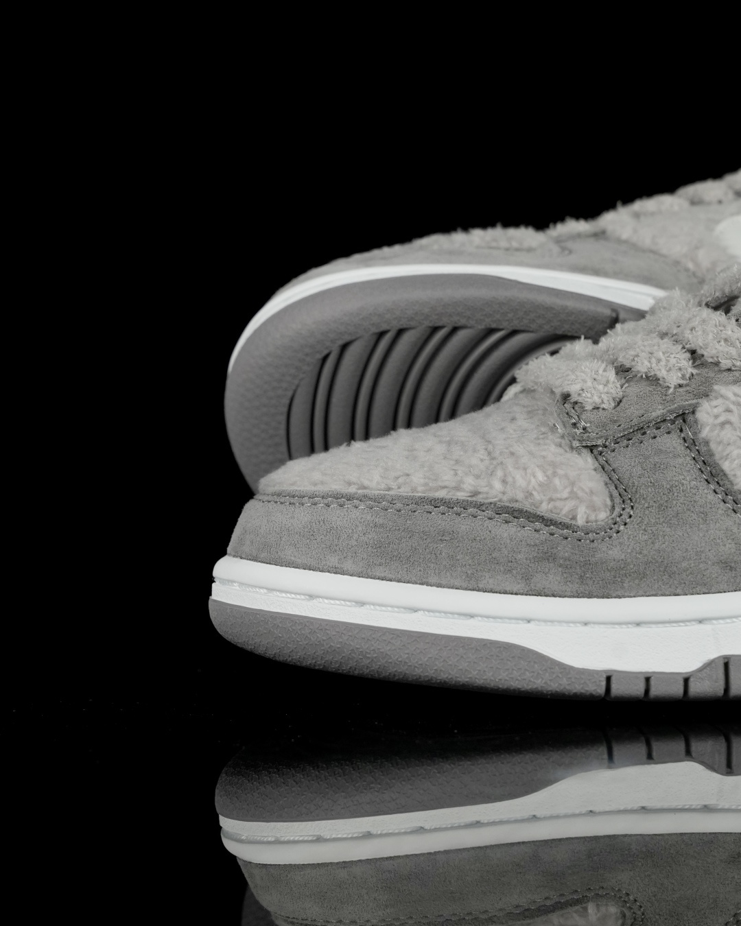 爆款新品‼️Labubu 定制款 跨越次元的美学 芝麻豆豆 GB6675-007全鞋采用Dunk SB定