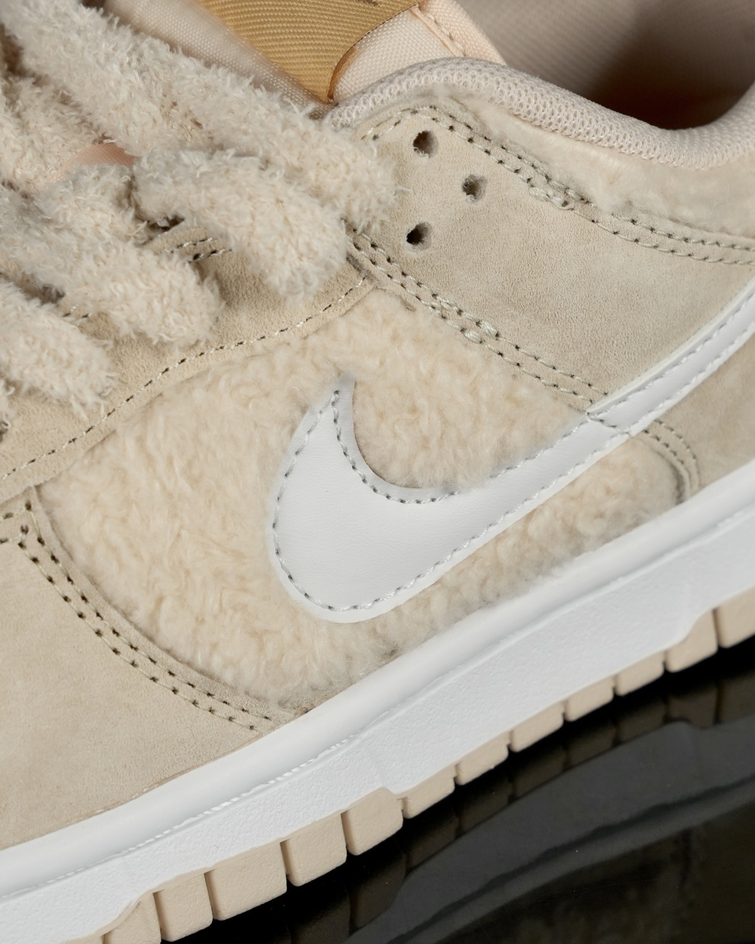 爆款新品‼️Labubu 定制款 跨越次元的美学 豆乳多多 GB6675-002全鞋采用Dunk SB定