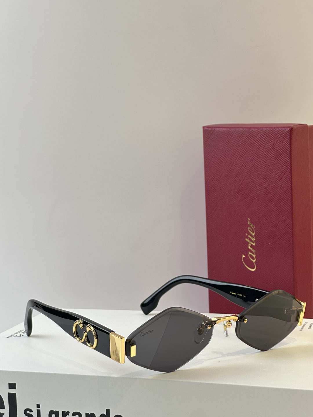 Cartie*❤️ modelo: CT0638S medidas: 60□19 140 🉐155