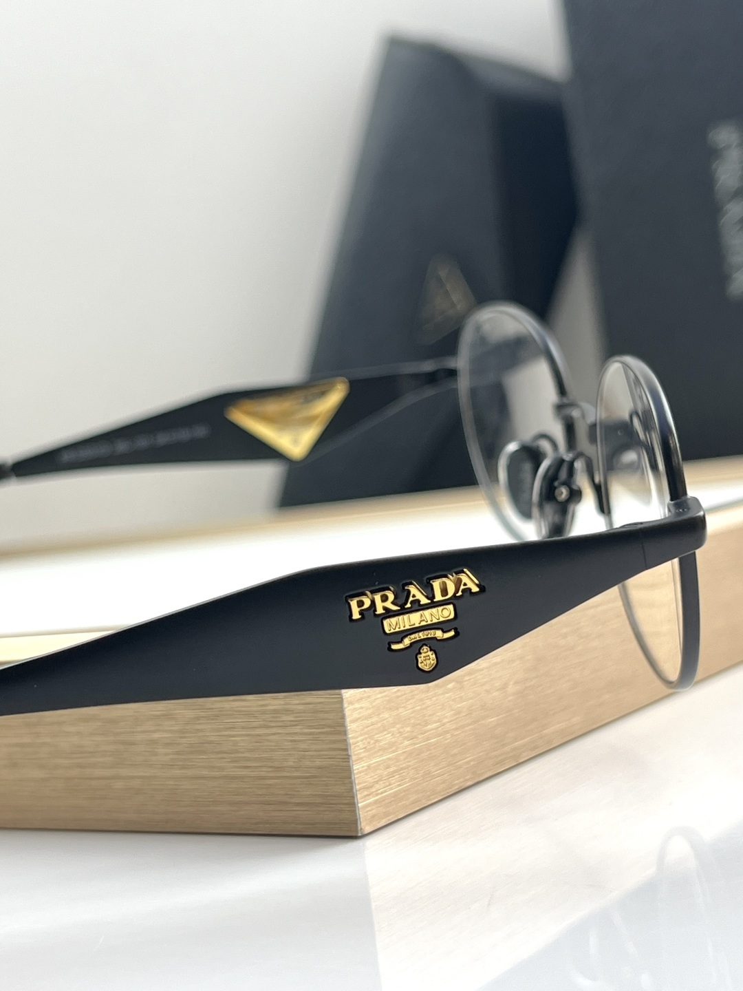 Prada Prada
