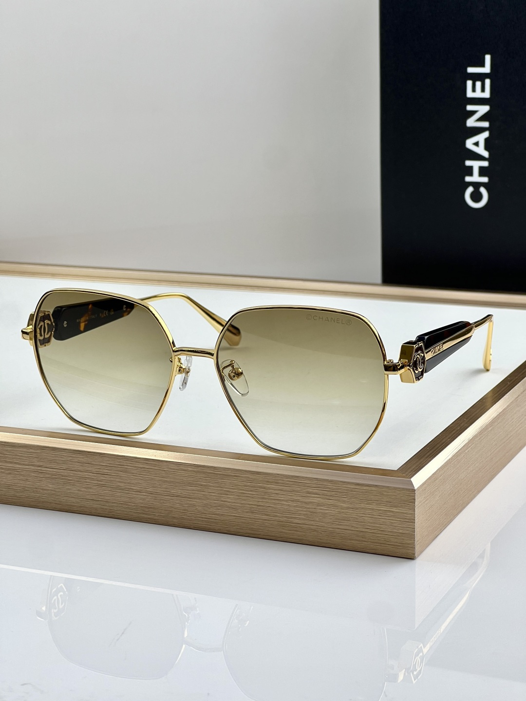 Chanel CHANE*
