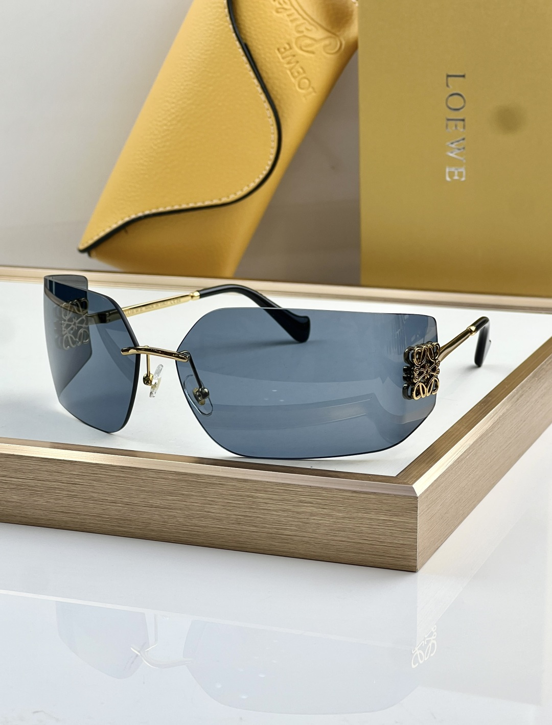 Loewe LOEW*