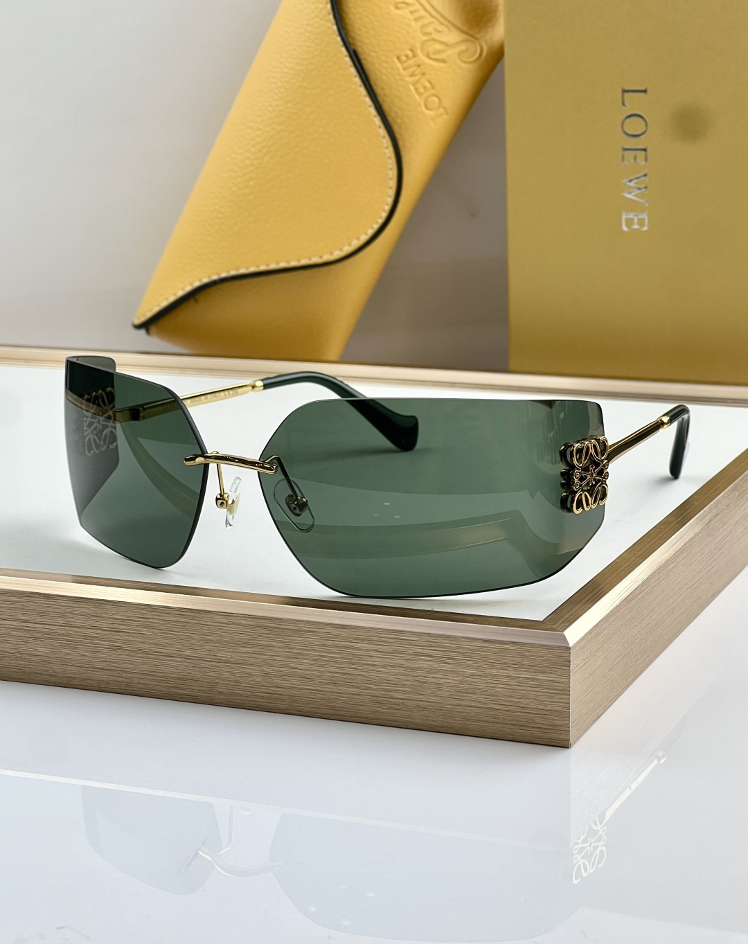 Loewe LOEW*