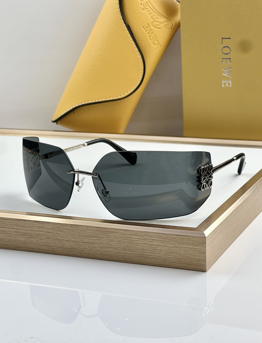 Loewe LOEW*
