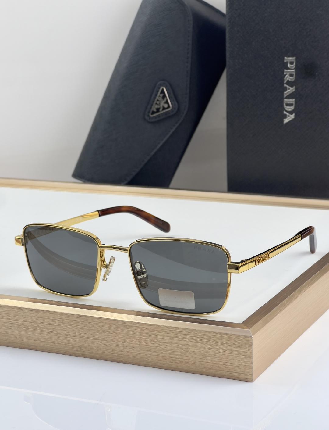 Prada Prada