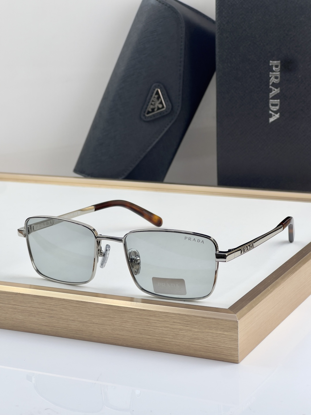 Prada Prada