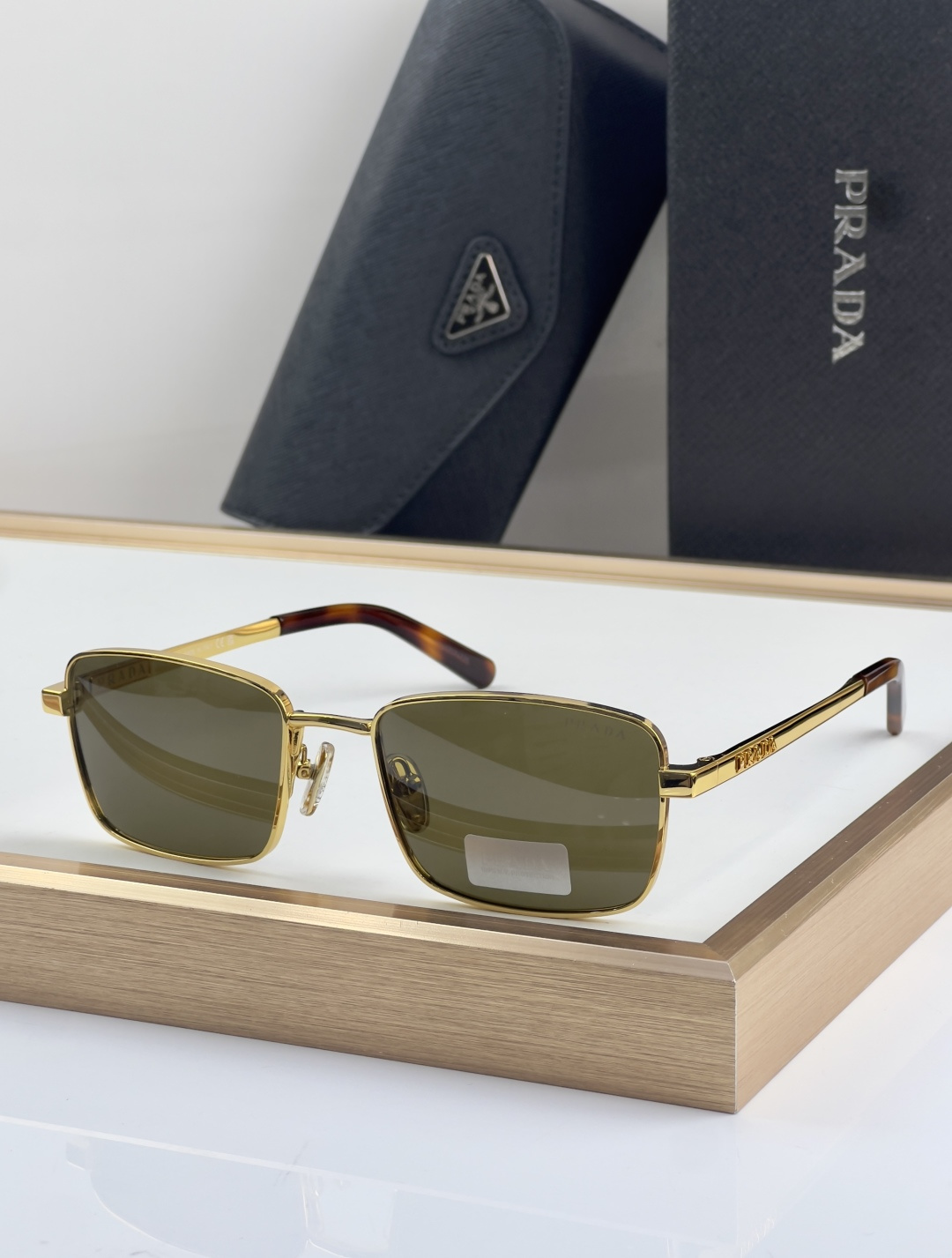 Prada Prada