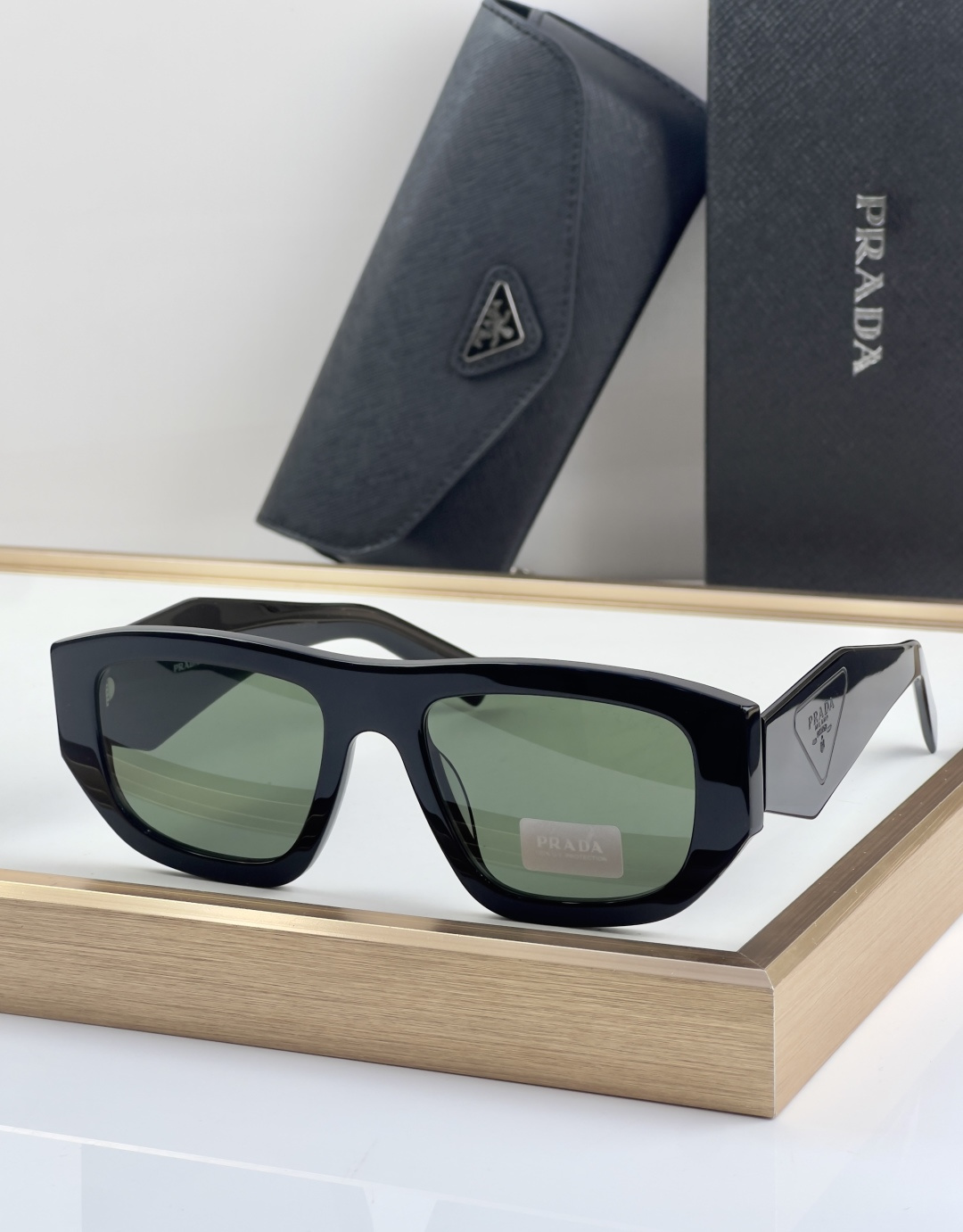Prada Prada