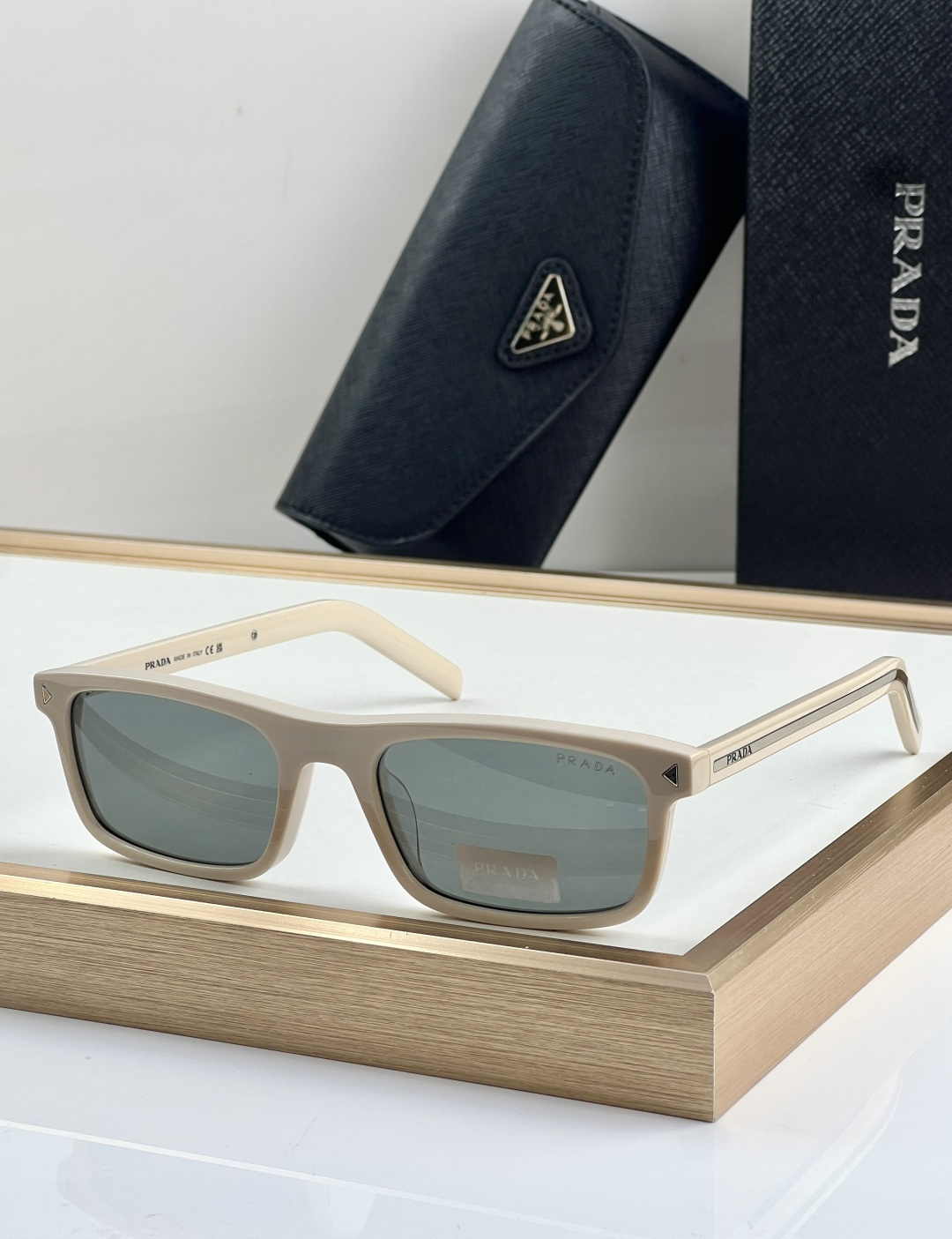 Prada PRADA