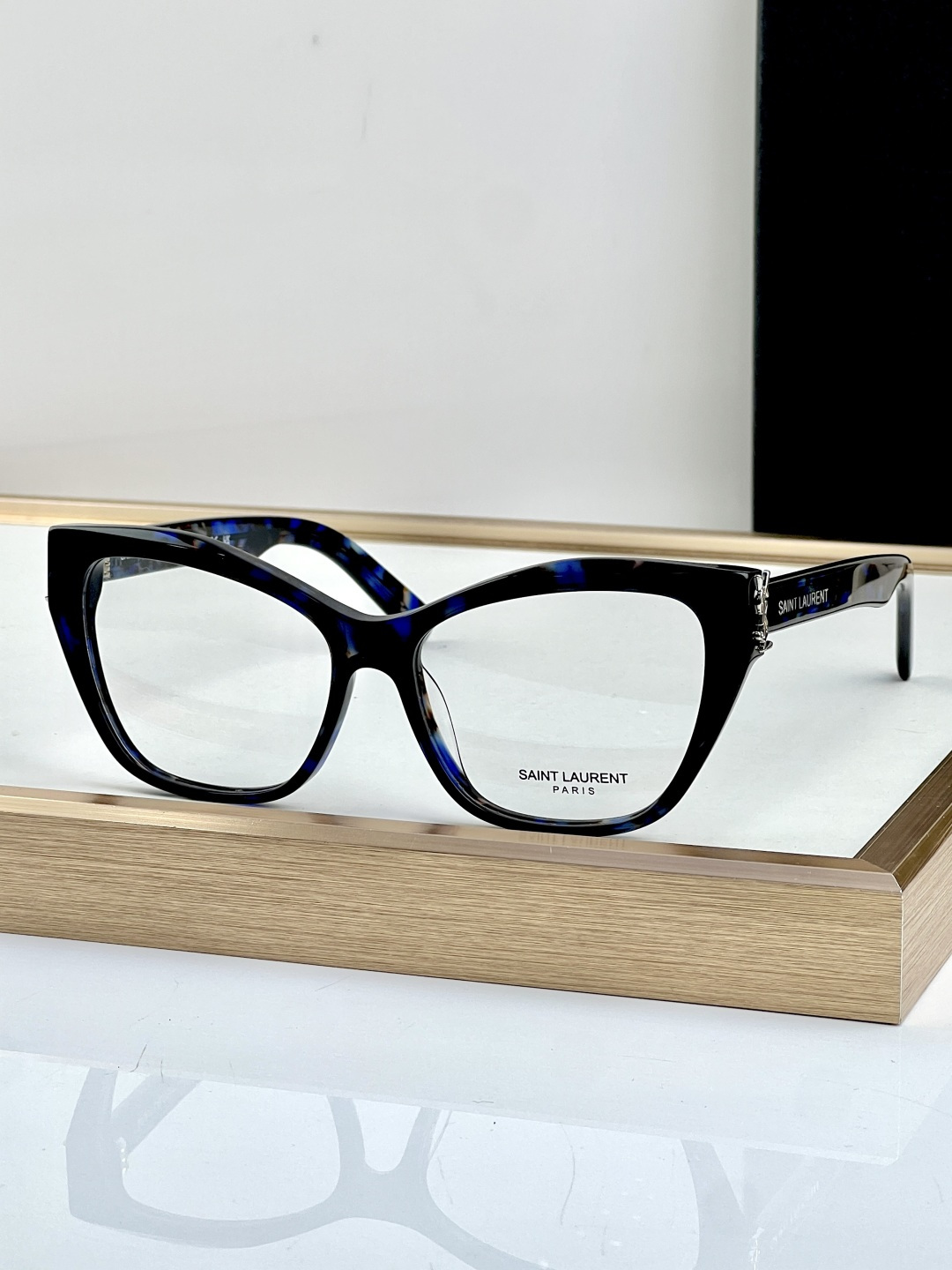 Saint Laurent SAINT LAUREN*