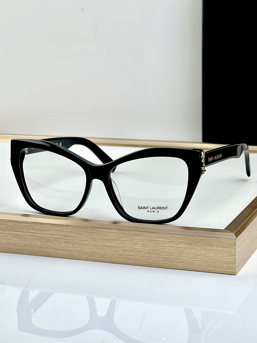 Saint Laurent SAINT LAUREN*