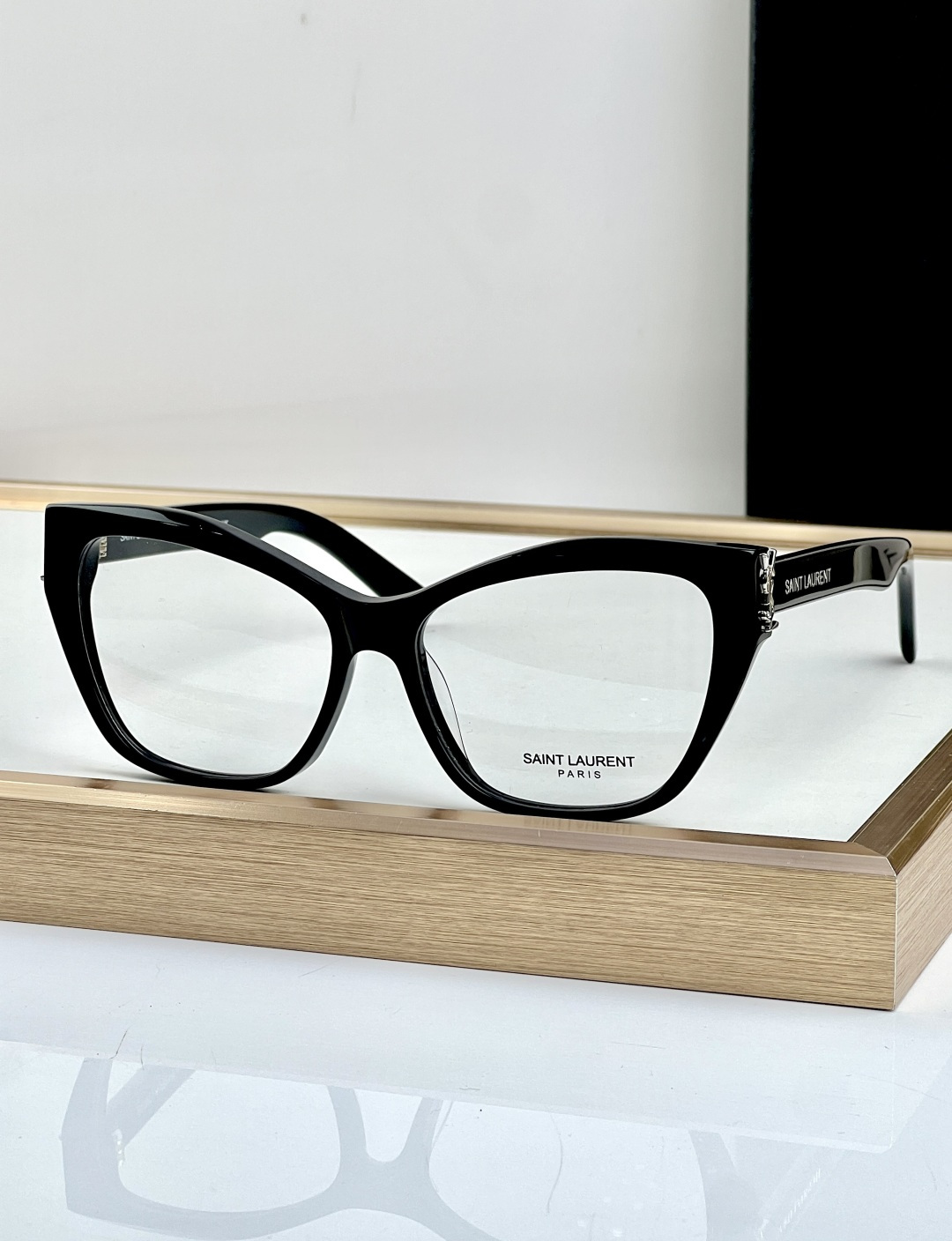 Saint Laurent SAINT LAUREN*